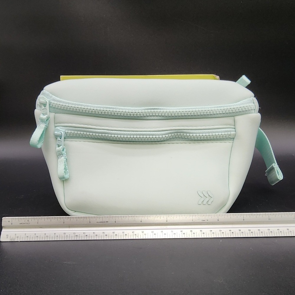 All in Motion Mint Green Premium Belt Bag Faux Neoprene Athleisure Gorpcore New